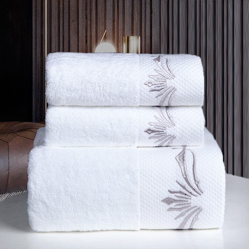 Embroidered Crown White Bath Towel 5stars Hotel Towels 100
